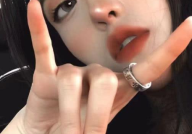 女生哭的头像,女生哭泣头像情感解析与精选图集”